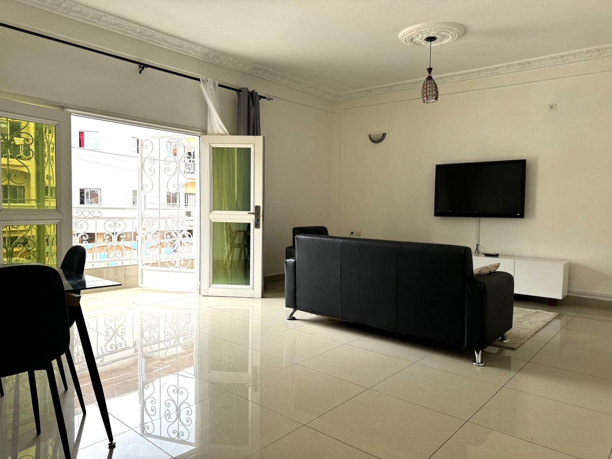 Appartements Modernes, Wifi, Tv - Yaounde, Omnisports Екстериор снимка