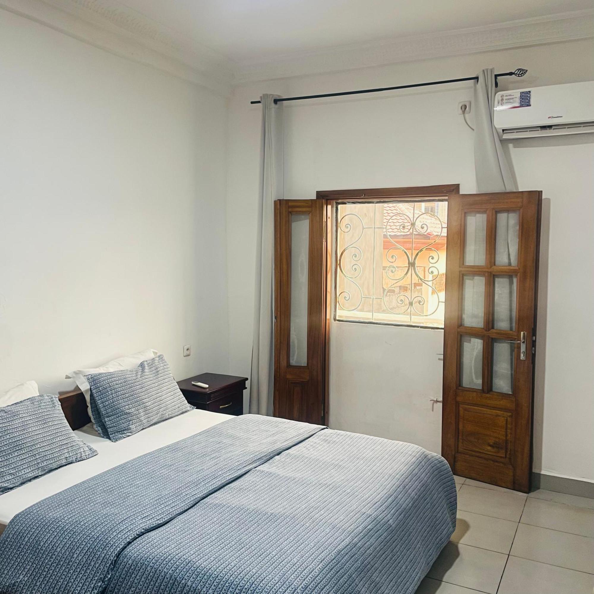 Appartements Modernes, Wifi, Tv - Yaounde, Omnisports Екстериор снимка