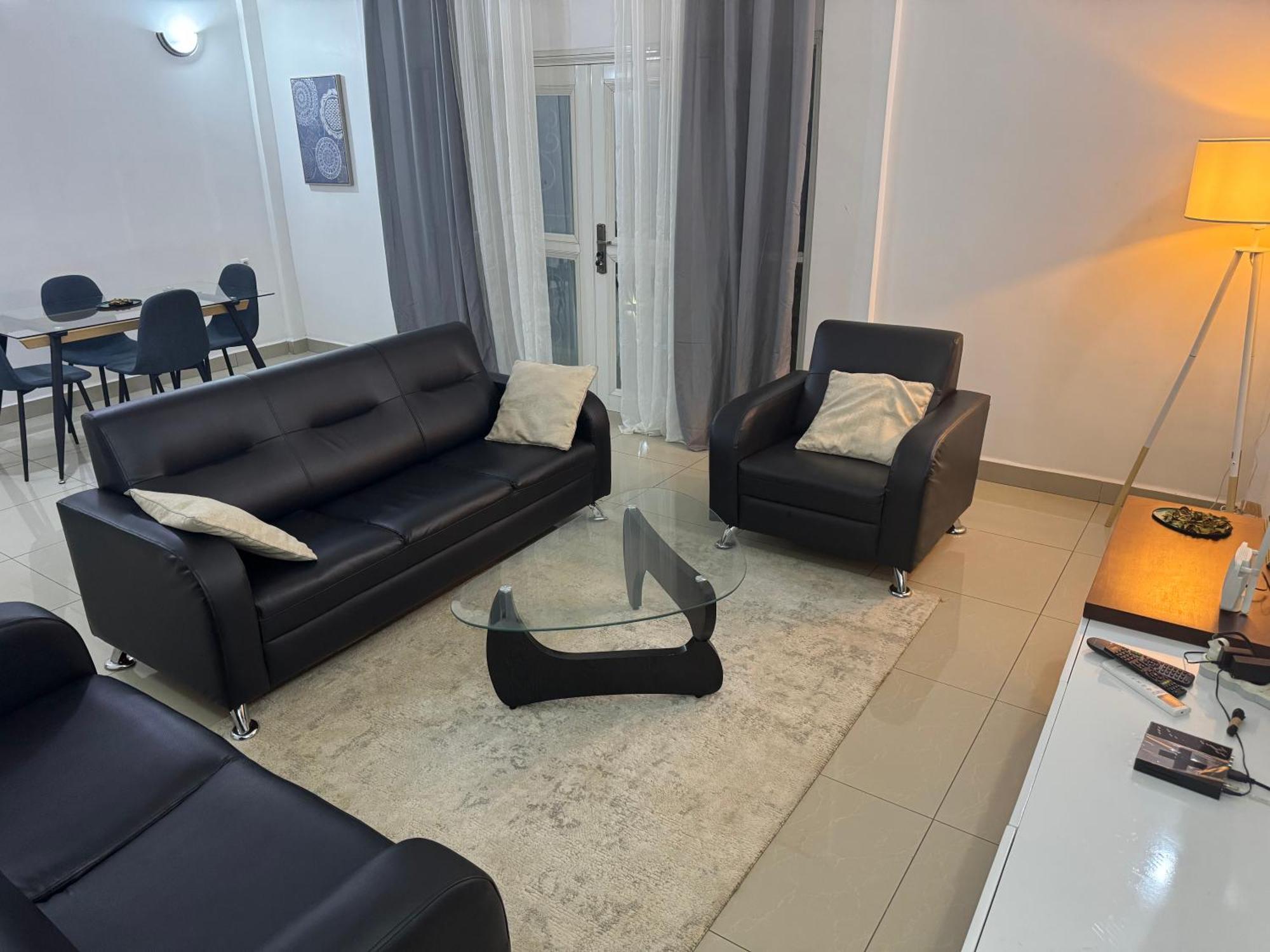 Appartements Modernes, Wifi, Tv - Yaounde, Omnisports Екстериор снимка