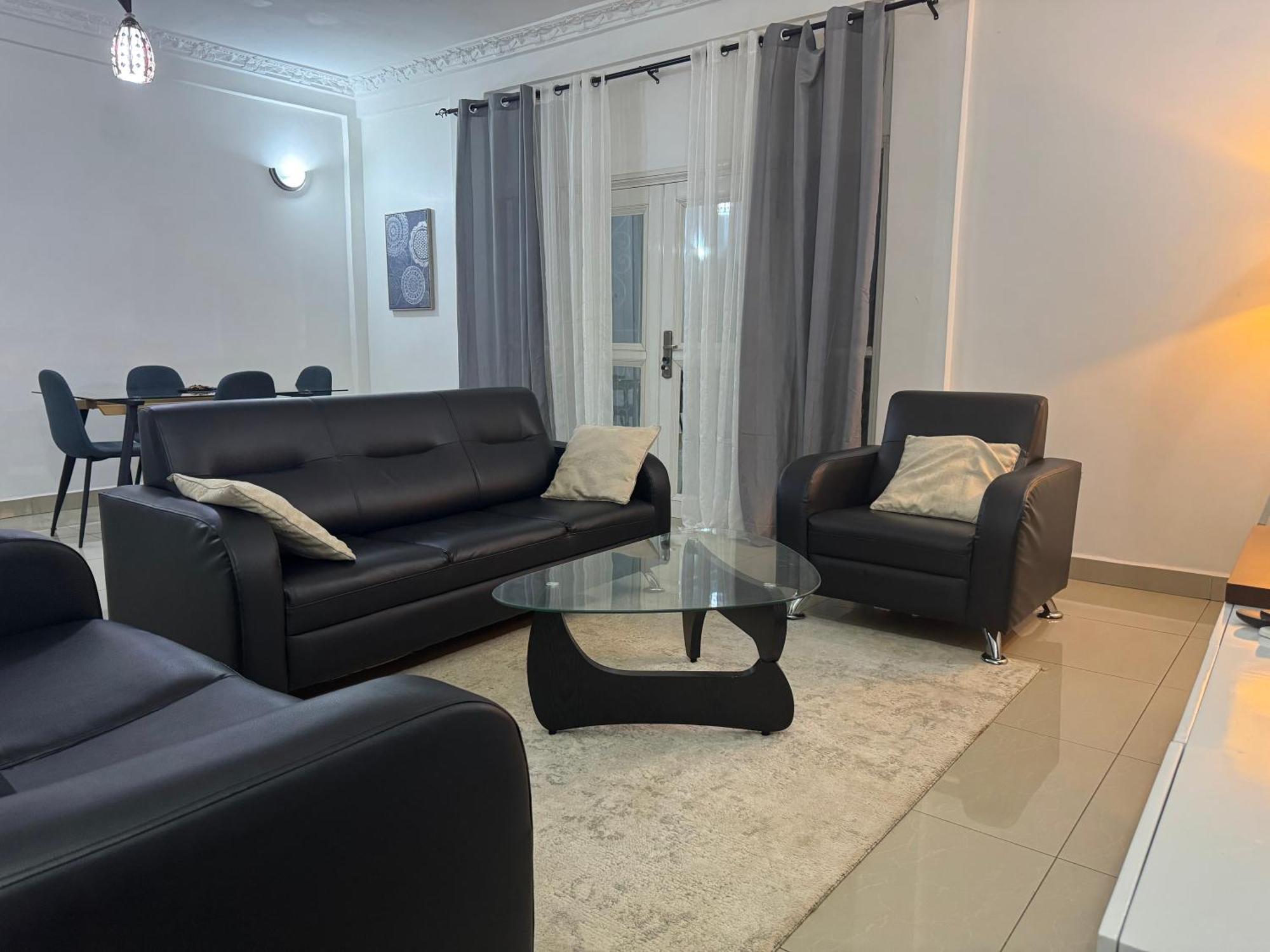 Appartements Modernes, Wifi, Tv - Yaounde, Omnisports Екстериор снимка